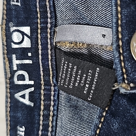 Apt. 9 Jean's size 4 - Picture 3 of 4
